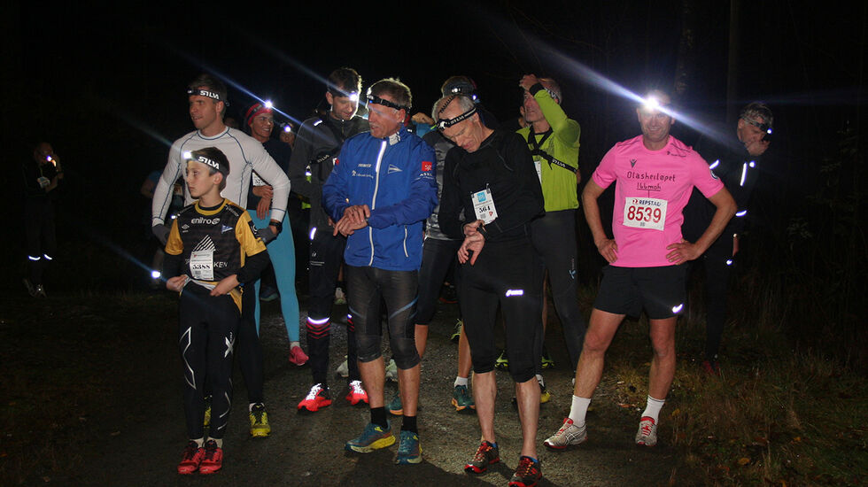 Klarte til start med hodelykt i Refleksløpet. (Alle foto: Sverre Larsen)