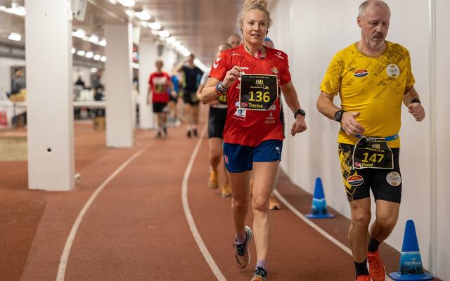 Therese Falk side om side med Trond Pedersen. (Foto: Samuel Hafsahl)