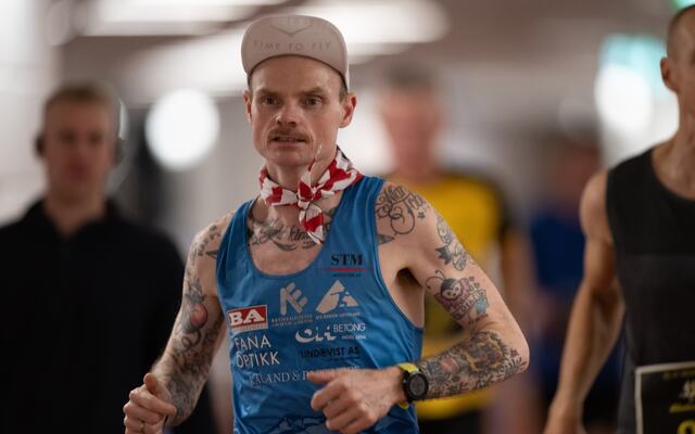 Bjørn Tore Kronen Taranger leder Bislett 24-timers halvveis med råsterke 135,532 km. (Foto: Samuel Hafsahl)