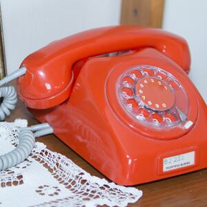 Illustrasjonsfoto av gammel fasttelefon. Foto: mostphotos.com.
