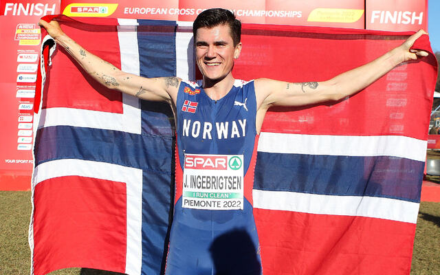 Jakob Ingebrigtsen forsvarte Norges andre gull i EM i terrengløp på mesterlig vis. (Foto: Kjell Vigestad)