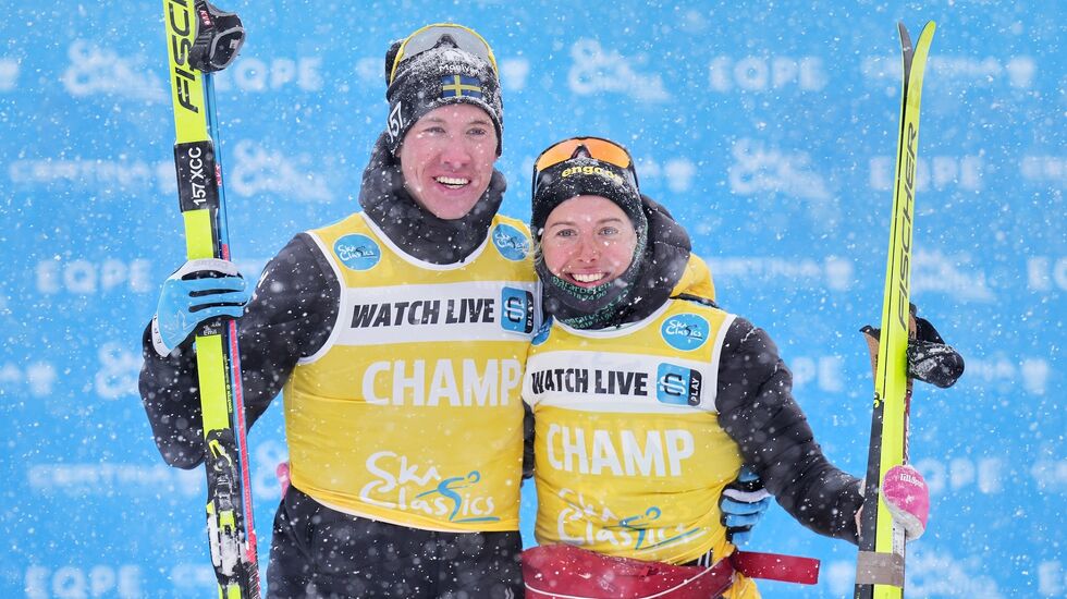 Emil Persson og Ida Dahl kledd i gult etter den første Ski Classics-helga. (Foto: Magnus Östh/Ski Classics) 