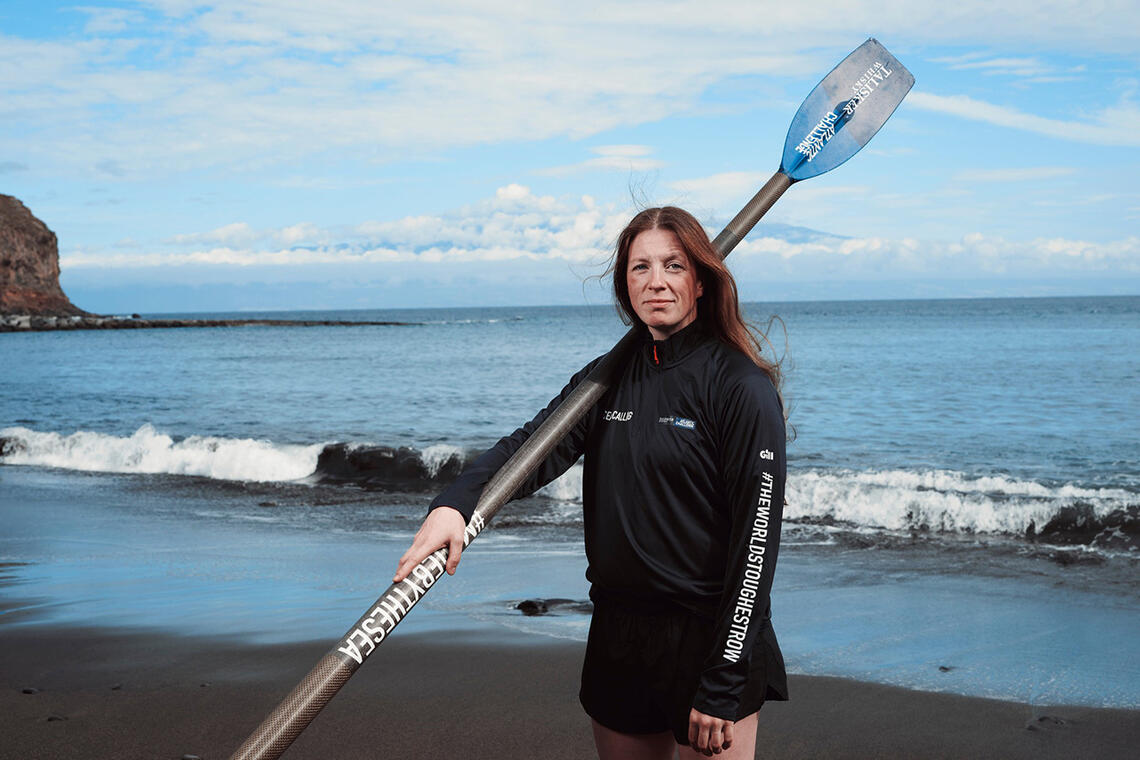 Linda Evenstad Emilsen deltar i rokonkurransen Talisker Whisky Atlantic Challenge og har mål om å bli første norske kvinne som ror alene over et verdenshav. (Foto: arrangøren)