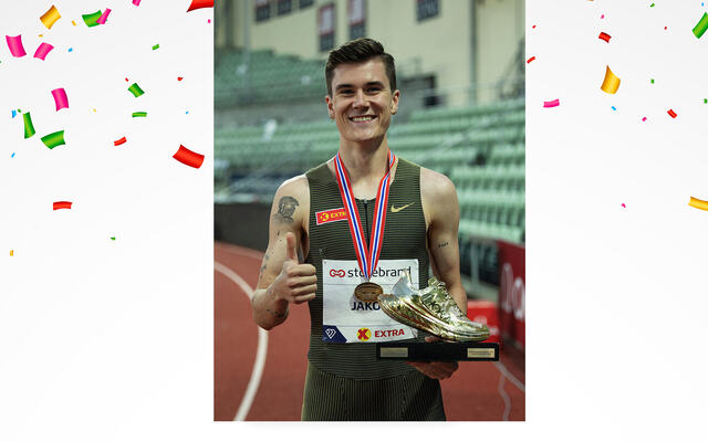 Jakob Ingebrigtsen med Kondis´ gullsko, som han har blitt tildelt flere ganger. (Foto: Samuel Hafsahl)