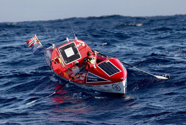 Linda Evenstad Emilsen deltar i rokonkurransen Talisker Whisky Atlantic Challenge og har mål om å ro alene fra La Gomera (en av Kanariøyene) til Antigua i Karibien. (Foto hentet fra hennes facebook-side)
