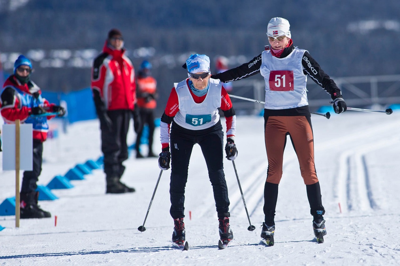 Marie Lovise Svevad stafettveksling Masters 2022.jpg