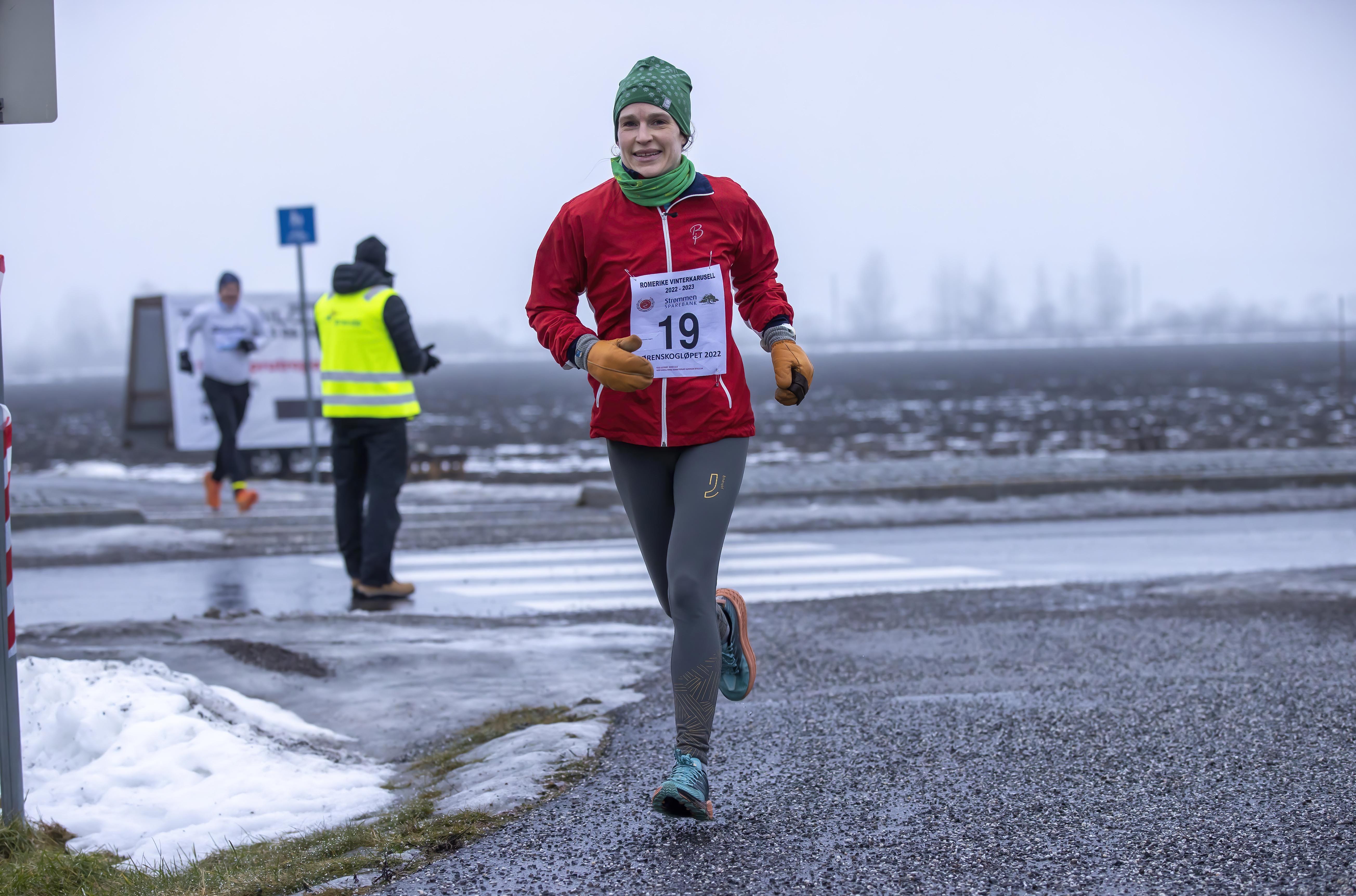 Vinterkarusellen på Romerike 2022-2023 - Fetsund - Kristine Hallstensen Hagen etter ca 3 km.jpg