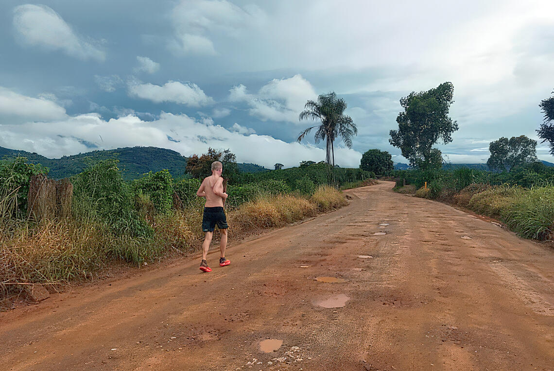 Brazil135 Ultramarathon! Beintøft og brutalt, men eventyrlig og mektig natur, sier Simen Holvik. (Foto: Privat)
