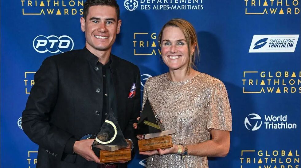 Verdens beste triatleter: Gustav Iden og Flora Duffy. (Foto: superleaguetriathlon.com)