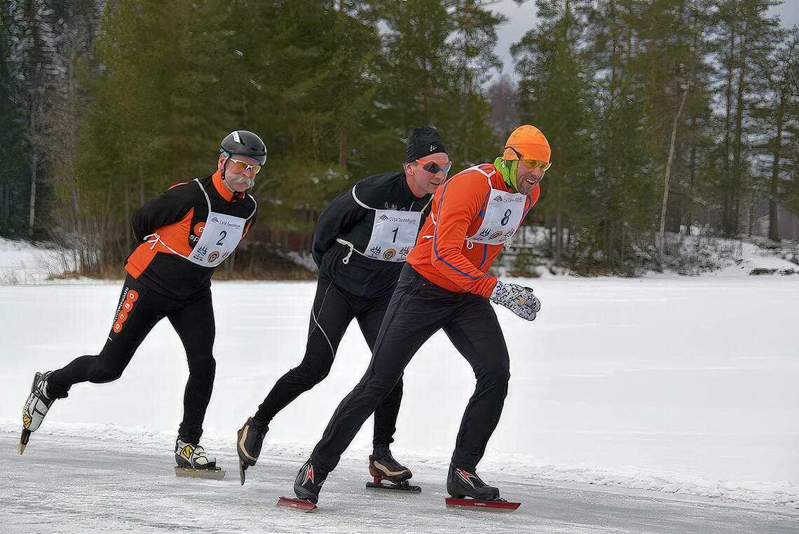 Amundløpet 2020. Tore Kvernes (8) og Lars Petter Ernø (2) delte 3. plass på 50 km med Tor Dølvik (1) like bak. (Foto: Per Kr. Johansen)