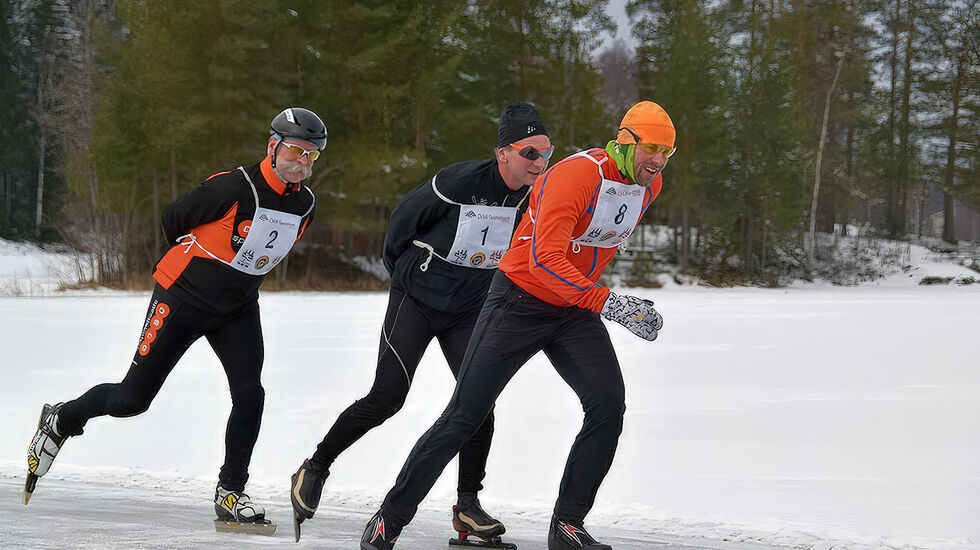 Amundløpet 2020. Tore Kvernes (8) og Lars Petter Ernø (2) delte 3. plass på 50 km med Tor Dølvik (1) like bak. (Foto: Per Kr. Johansen)
