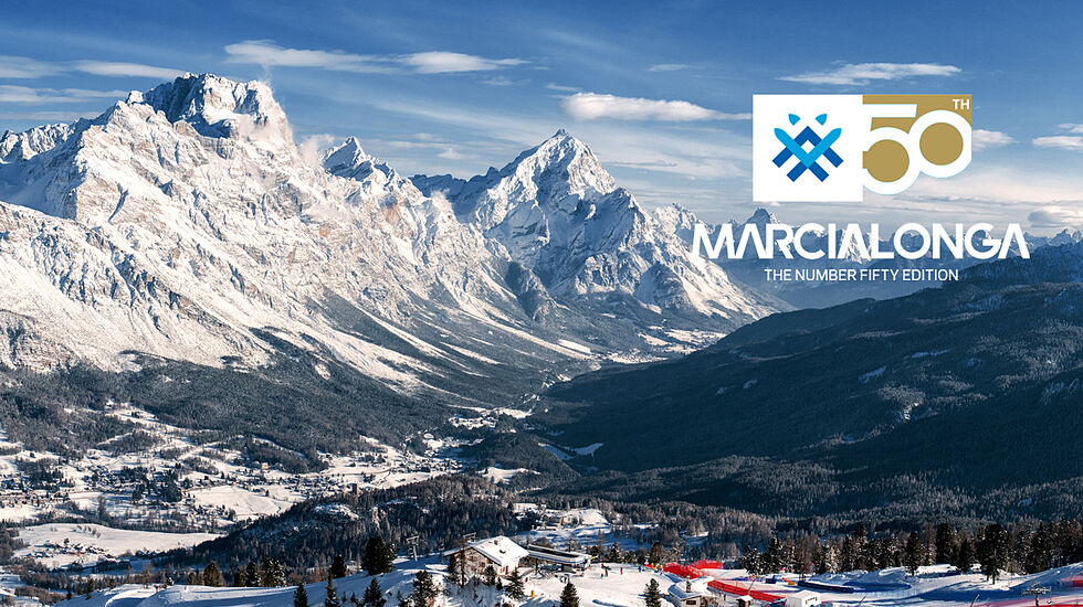 Marcialonga går i storslått natur i de italienske alpene. Dette bildet er fra Cortina d'Ampezzo, som ligger et stykke unna løypen, men i samme type natur. (Foto: iStock/Giacomomo)