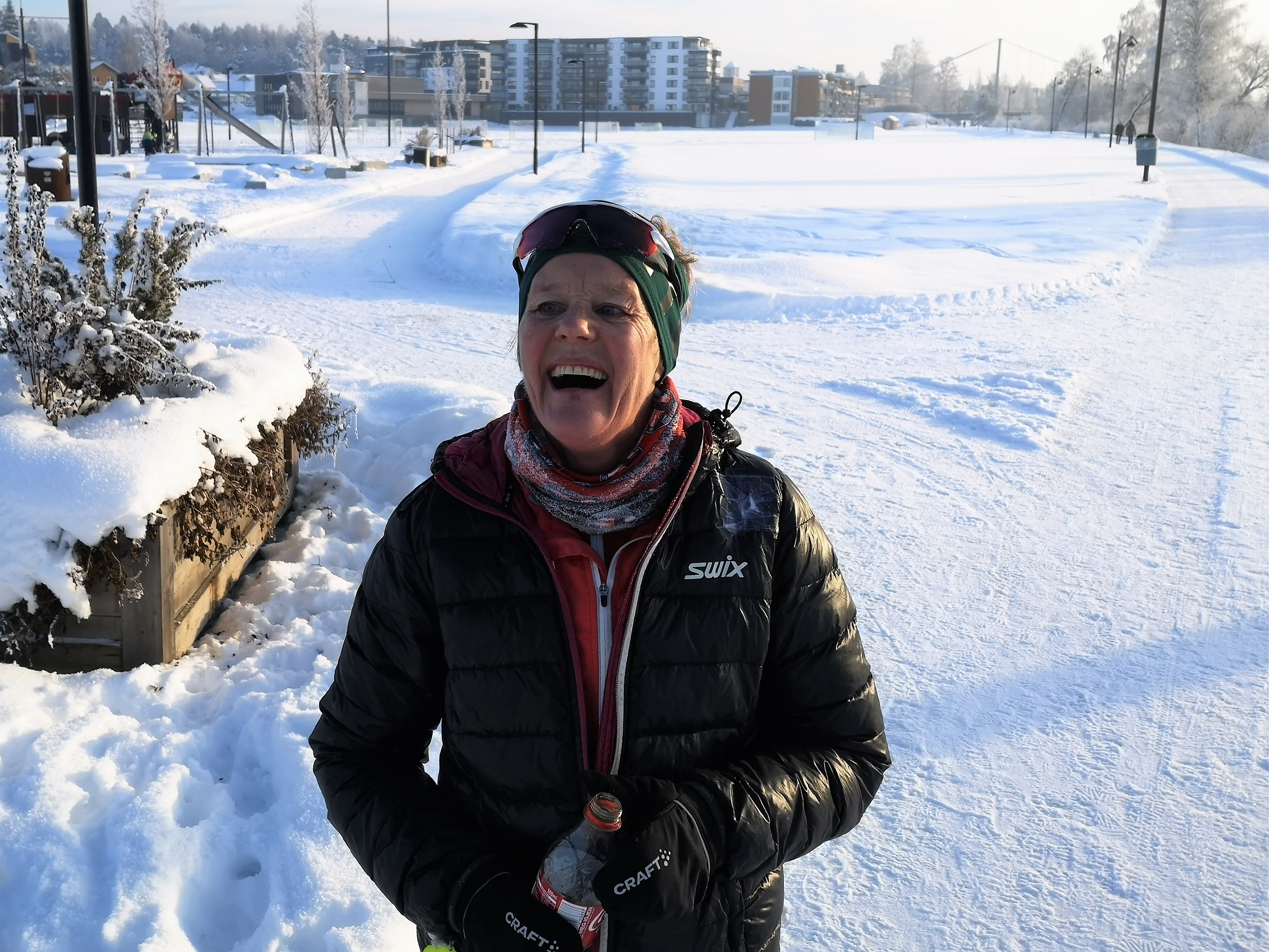 Rønnaug Skille i mål etter 16 måneder.jpg