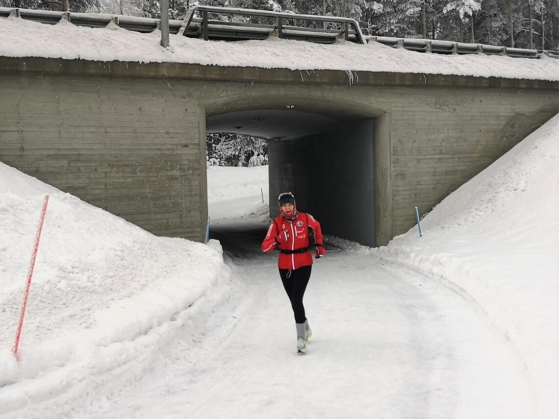 Rønnaug Tveito Skille på sin avsluttende maraton elvelangs i Elverum i slutten av januar. (Foto: Rolf Bakken)