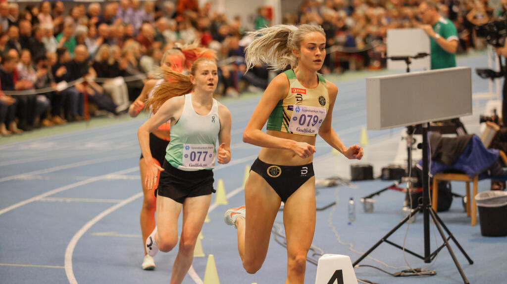 Amalie Sæten var blant deltakerne i Karsten Warholm Invitational torsdag kveld. Hun vant 1500 m for kvinner. (Foto: Martin Hauge-Nilsen)