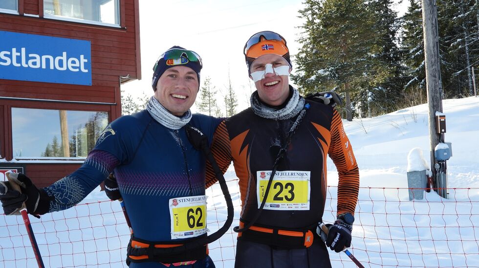 Marius Borge Heir (til venstre) og Halvor Korbøl Thoner ble overrasket over å bli utropt som ener og toer i Stenfjellrunden. (Foto: Stein Arne Negård)