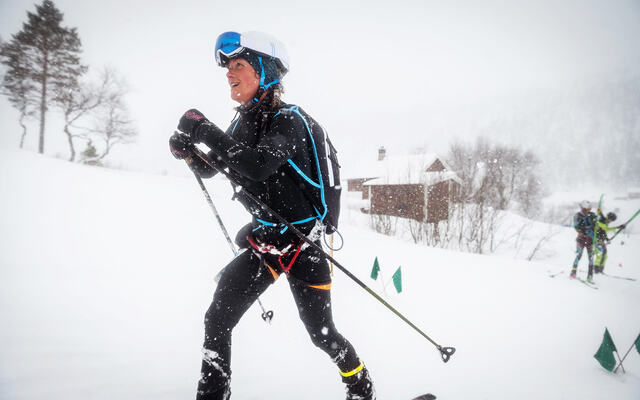 Emelie Forsberg har ski randonee som et viktig element i vintertreninga si, men hun passer også på å få løpt en god del for å være bedre rusta når våren kommer. (Foto: Erik Birkeland)