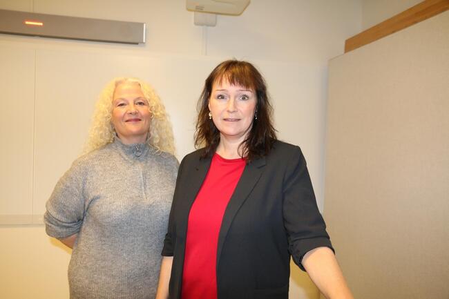 Til venstre viserektor Bente Haug og ordfører Monica Nielsen. Foto: Magne Kveseth/UiT.