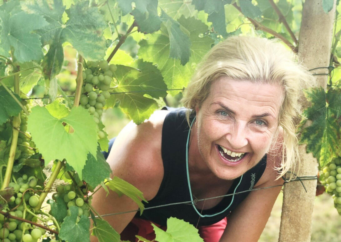 Chatrine Henaug har løpt jevnlig de ti siste åra, og nå vurderer hun å trappe opp. (Foto: Marianne Bremnes)