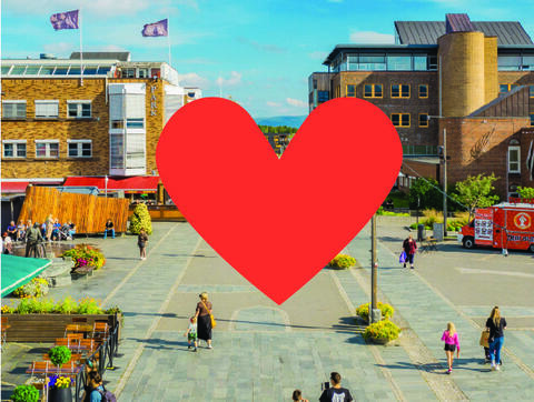 Foto av torget på Alta sentrum