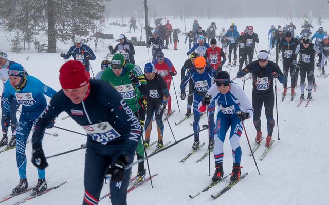 Fra starten i reservetraséen på Flishøgda i 2022-utgaven av Trysil-Knut. (Foto: Øyvind Larsen)