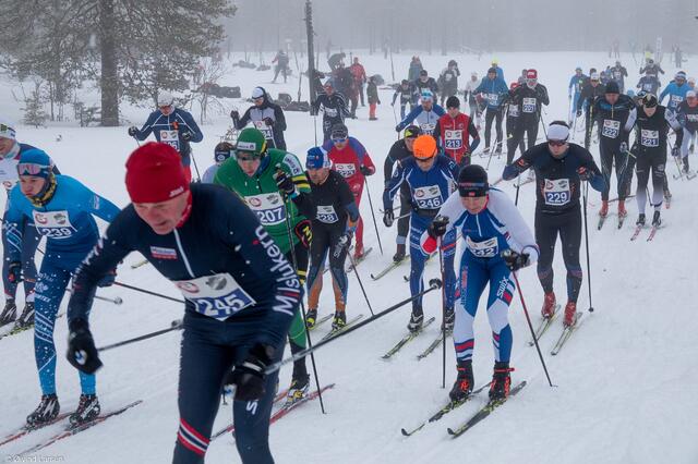 Fra starten i reservetraséen på Flishøgda i 2022-utgaven av Trysil-Knut. (Foto: Øyvind Larsen)