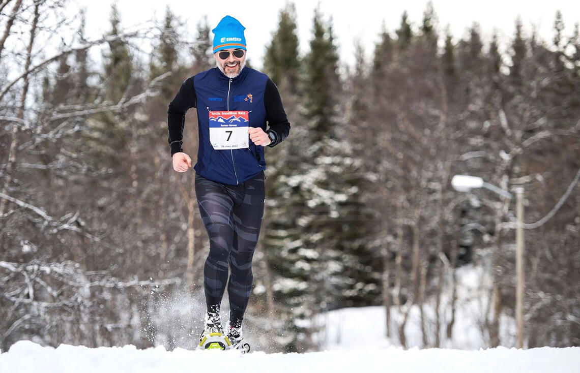 Thomas Føre løper året rundt, og her er han med på trugeløp. (Foto: Zoltan Tot) 