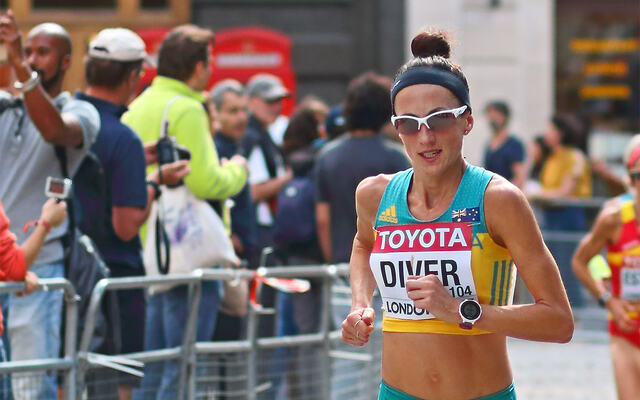 Sinead Diver satte maratonpersen sin på 2.21.34 i fjor. Da var hun 45 år gammel. Her ser vi henne under maratonløpet i VM i London i 2017. (Foto: Wikipedia)