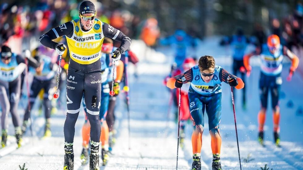 Emil Persson (til venstre) avgjorde lørdagens 50 km med en 300 meter spurt foran Max Novak. (Foto: Thibaut/Nordic Focus)