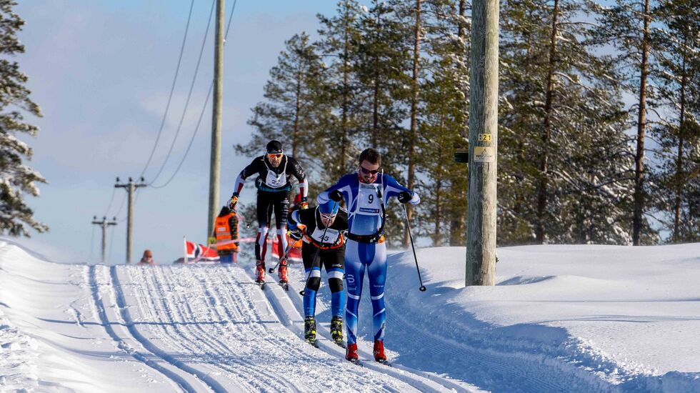 Det ble flotte forhold på Østby for Christoffer Hansen (9), Tony Bjørnbakken (45) og Sune Elmose (22) som staket inn på 7. - 9. plass på Østby. (Foto: Jonas Sjögren)
