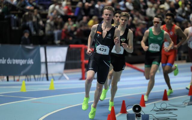 Narve Gilje Nordås på vei til et sikkert NM-gull på søndagens 3000 meter. (Foto: Samuel Hafsahl)