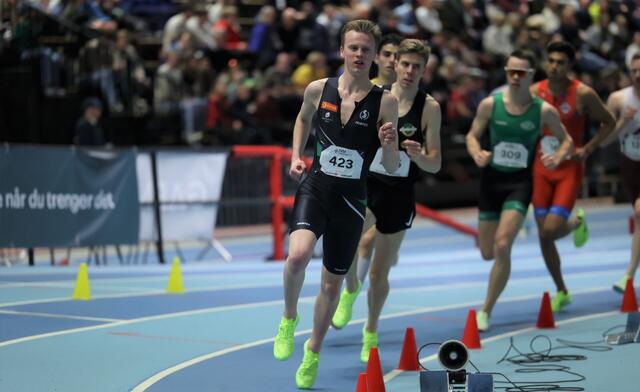 Narve Gilje Nordås på vei til et sikkert NM-gull på søndagens 3000 meter. (Foto: Samuel Hafsahl) null