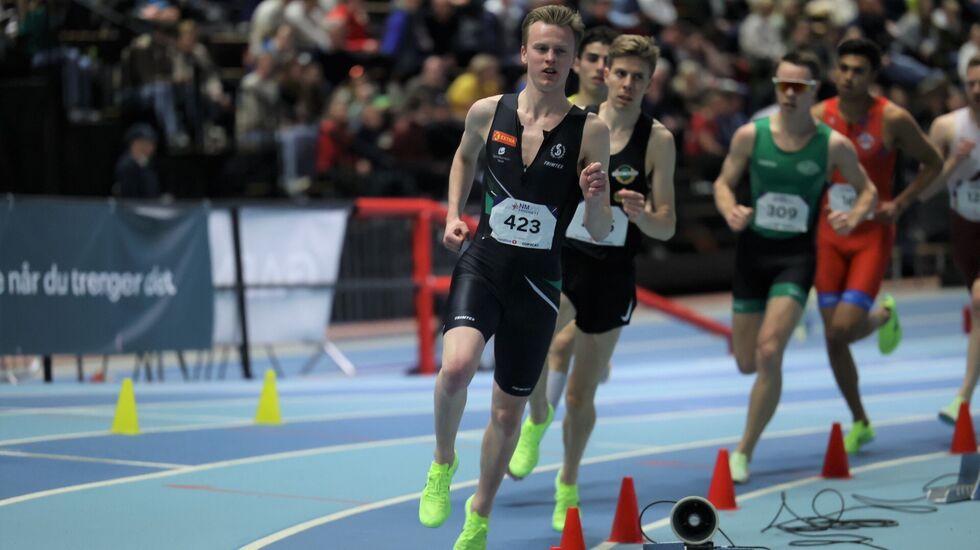 Narve Gilje Nordås på vei til et sikkert NM-gull på søndagens 3000 meter. (Foto: Samuel Hafsahl)