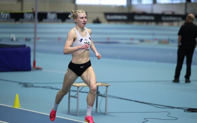Malin Ingeborg Nyfors da hun vant 800 m under NM innendørs i Bærum sist vinter. (Foto: Samuel Hafsahl)