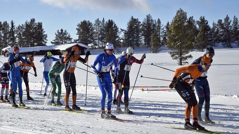 Furusjøen Rundt-Rennets 45 kilometer er i gang. (Foto: Furusjøen Rundt-Rennet)