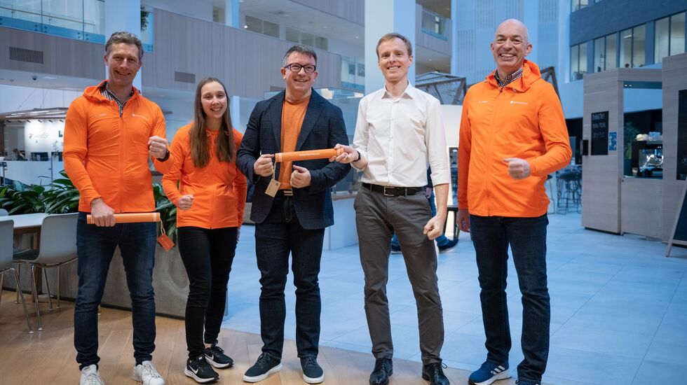 Sentrale aktører i Energistafetten (fra v.): Erik Egedahl, Kathrine Dalane,begge Bedriftsidretten Rogaland, Karl Johnny Hersvik, Aker BP, Michael Zechner, Wintershall Dea og Torger Været, daglig leder i Bedriftsidretten Rogaland. (Foto: Thor Oliversen).