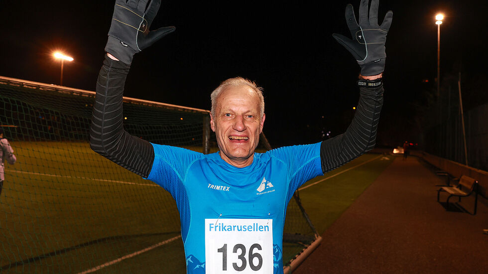 Under gode forhold i Frikarusellen løp Ivar Andreas Sandø inn på ny klasserekord i M70-74 med tiden 18:59