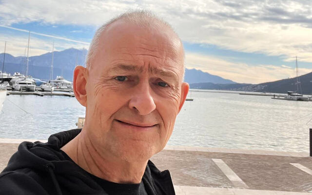 Edgar Broks har et langt og idrettsaktivt liv bak seg, og han har ingen planer om å legge seg på latsida. (Foto: privat)
