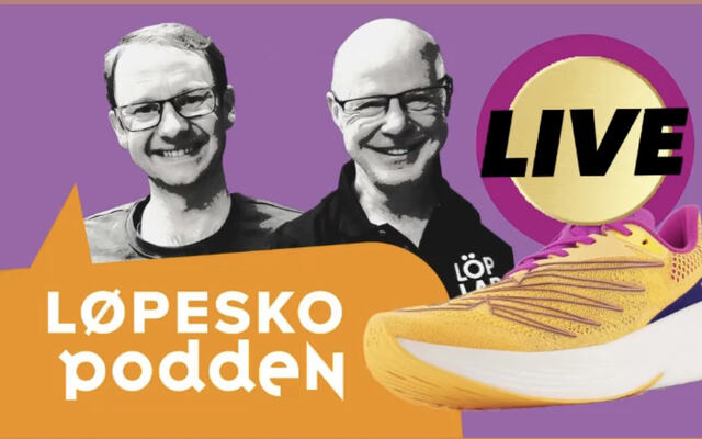 Henrik Nordtug og Tor Fauske fra Löplabbet snakker om løpesko i Løpeskopodden.