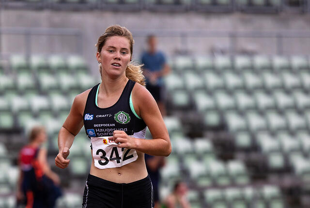 Kristine Lande Dommersnes har hatt en sterk sesong med pers på alle distanser fra 800 m til halvmaraton. (Foto: Samuel Hafsahl)