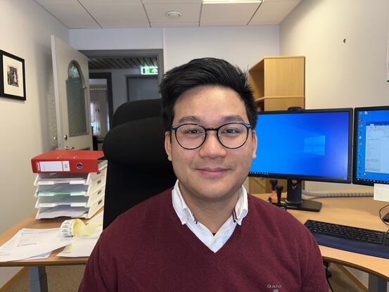 San H. Naing er i gang som økonomikonsulent i Bykle kommune.