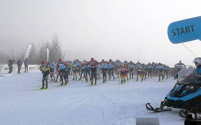 Starten går på Tingstadjordet i Rena. (Foto: Rolf Bakken)
