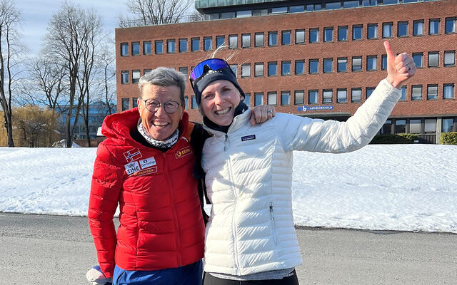 Trener og utøver: Ingrid Kristiansen og Astrid Brathaug Sørset har samarbeidet i åtte år, og nå er de godt i gang med forberedelsene til 2023-sesongen. (Foto: privat)
