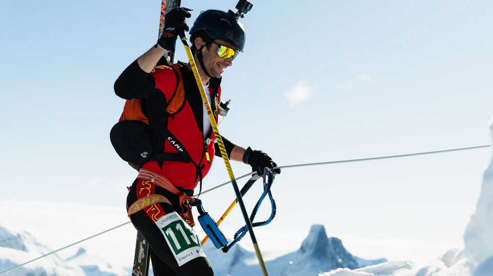 Kilian Jornet på Romsdalsstigen Via Ferrata. (Foto: Haakon Lundkvist)