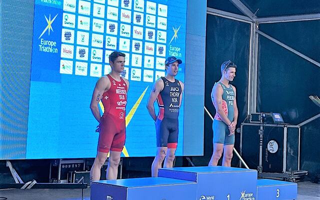 Seierspallen i Quarteira (fra v.): Fabian Meeusen, Vetle Bergsvik Thorn og Joao Pereira.(Foto: Henriette Mero)