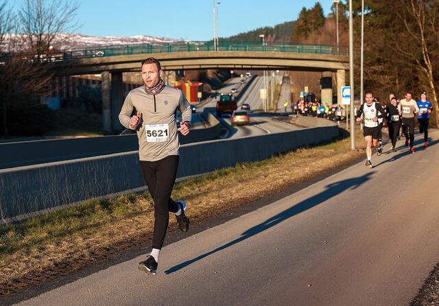 Runar Hove leder løpet