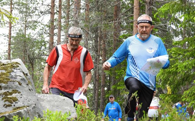Ivrige bedriftsorienteringsløpere er startklare for en ny sesong med tirsdagsløp. (Foto: Sten Arne Negård)