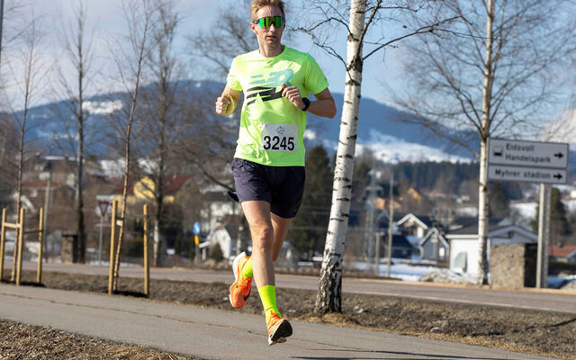 Roger Thompson er en kjent skikkelse for de som har løpt noen løp opp gjennom årene. I dag var han raskeste løper på 5 kilometer i Hedersløpet. (Foto: Arkivbilde, Tom-Arild Hansen).