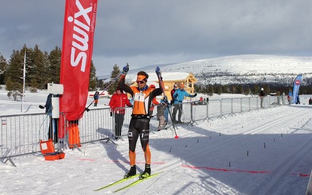 Haakon Holden da han staket inn til seier i Fuusjøen Rundt-rennet i februar. (Foto fra Furusjøen Rundts facebookside)