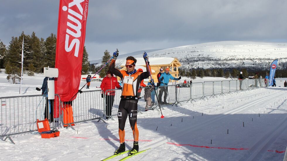 Haakon Holden da han staket inn til seier i Fuusjøen Rundt-rennet i februar. (Foto fra Furusjøen Rundts facebookside)